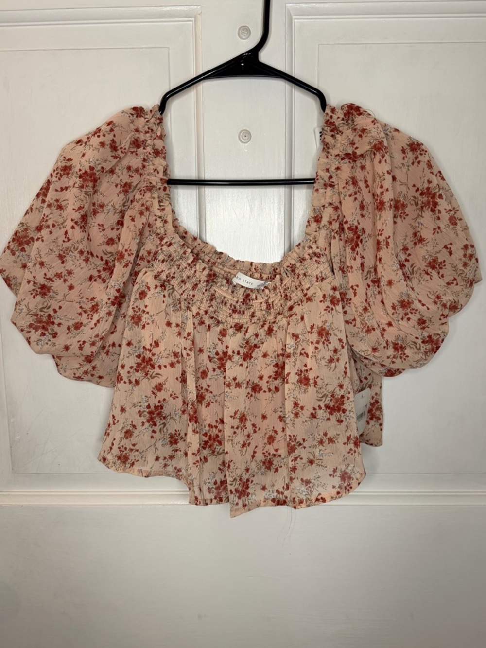 NWT! Altar’d State Floral Off-Shoulder Peasant Crop Top - Blush Floral